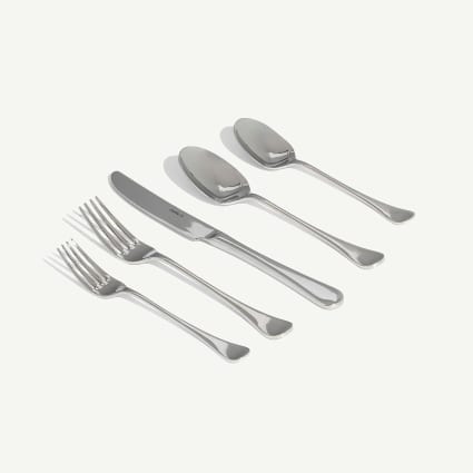 Silver 20-piece flatware set