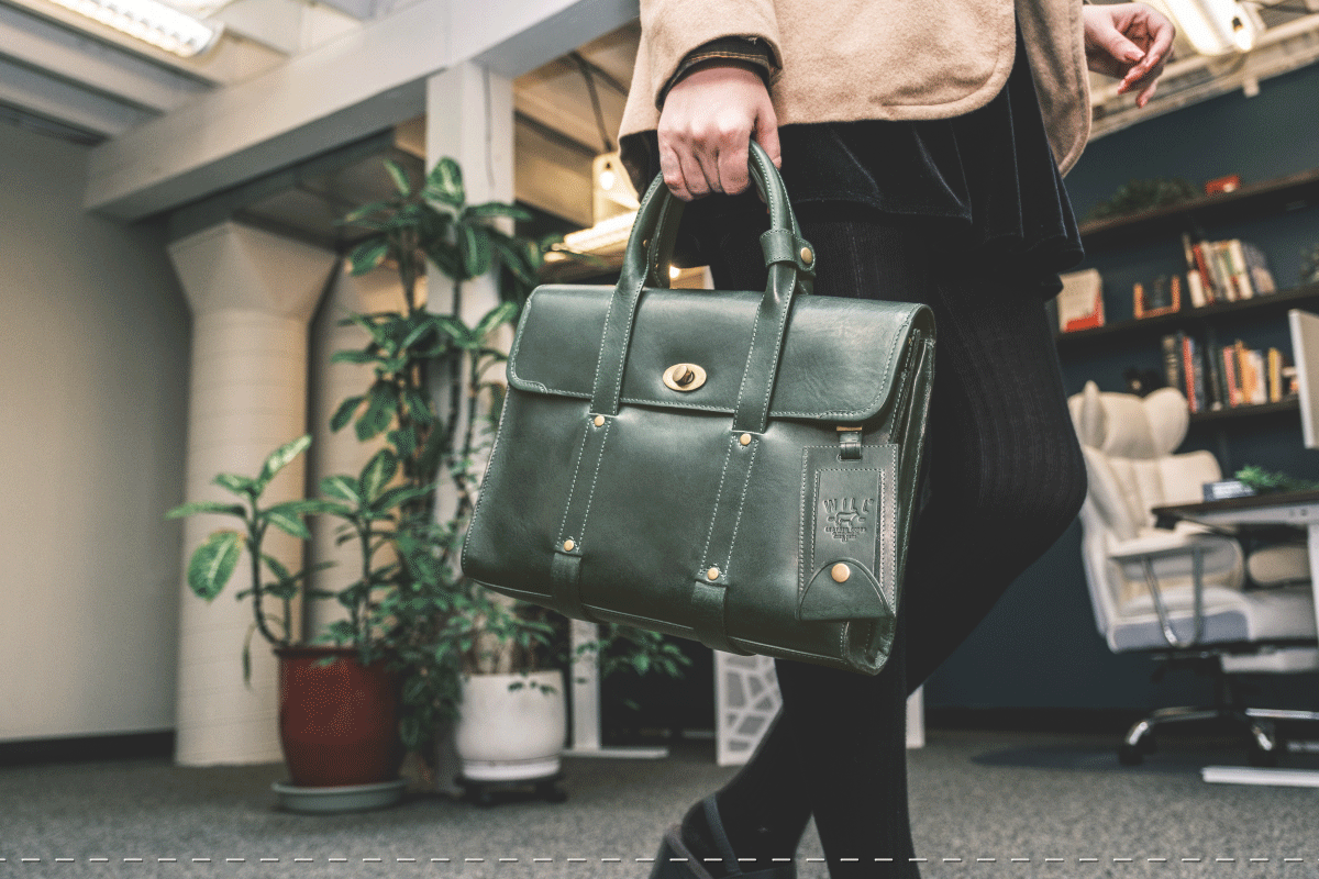 William Italian leather briefcase with Professional Travel Kit