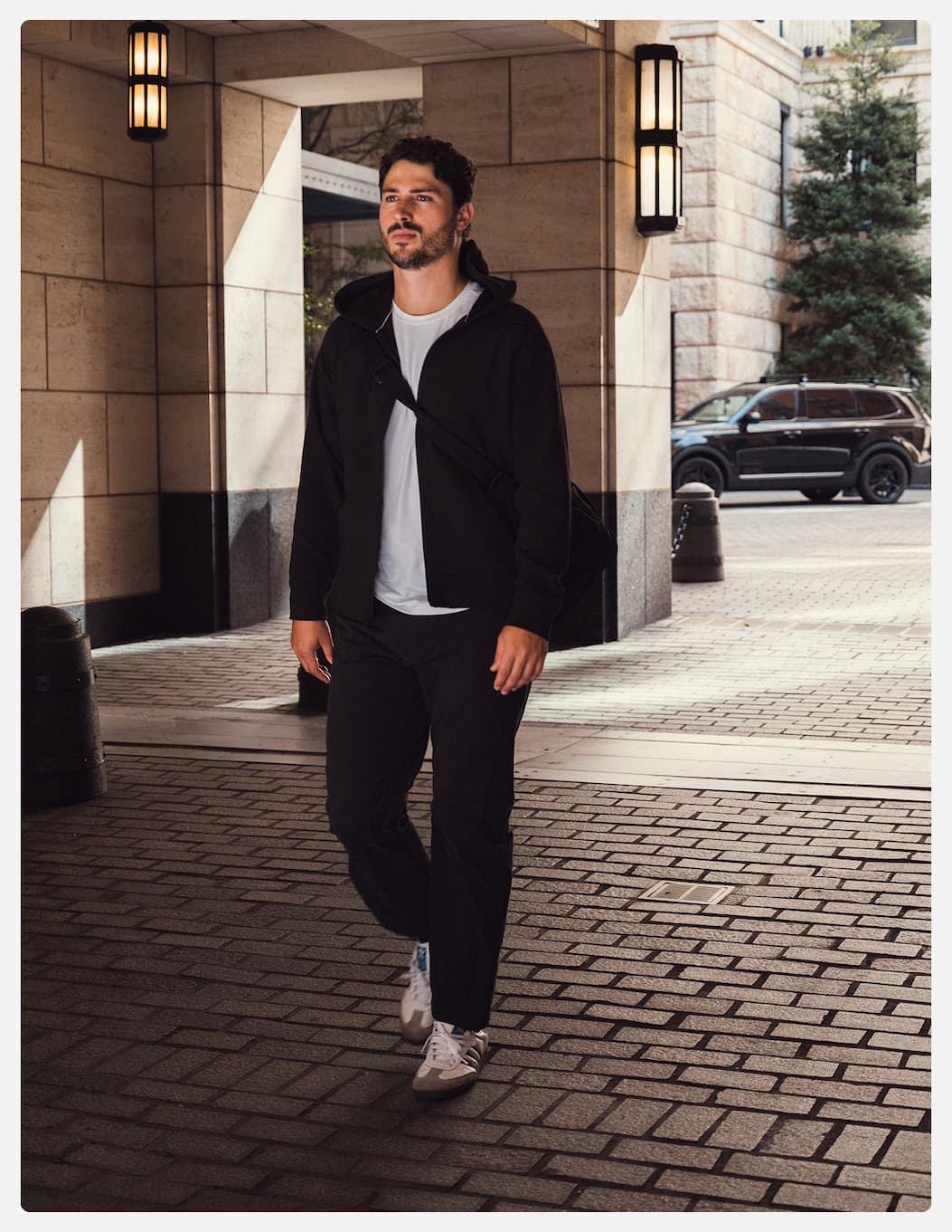 Image: Lifestyle Shot of Ethan F in Tribeca