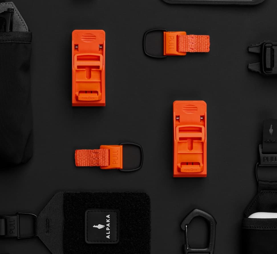 HUB KEYCHAIN IN ORANGE