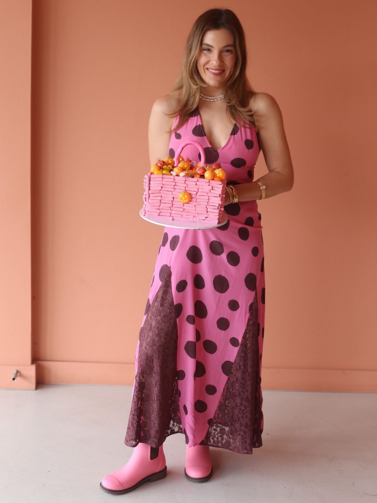 @misstrixiedrinkstea wears Musk Pink Bobbi Boot