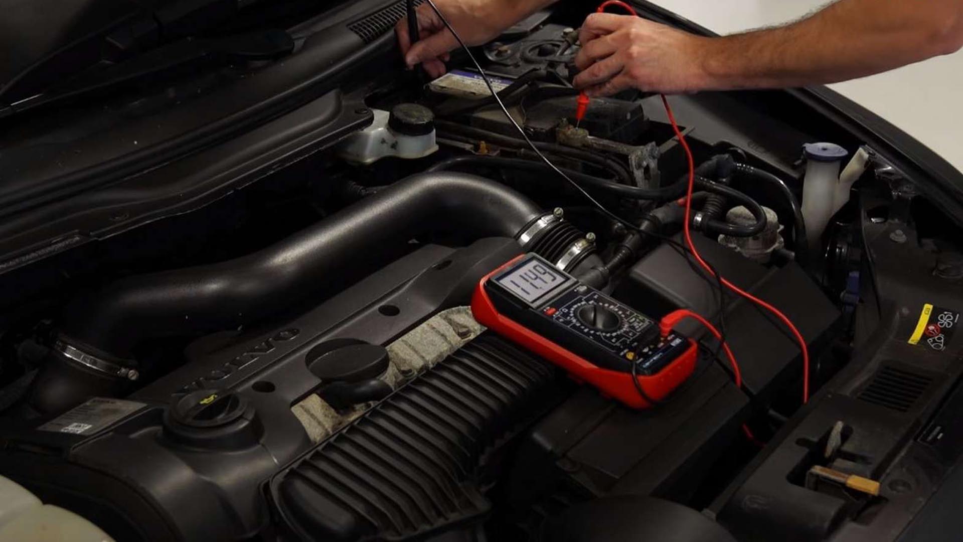 How to Diagnose a Failing Alternator vs. a Failing Battery
