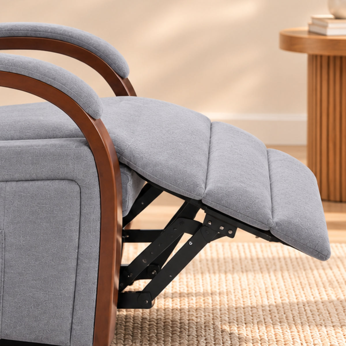 Extended padded footrest