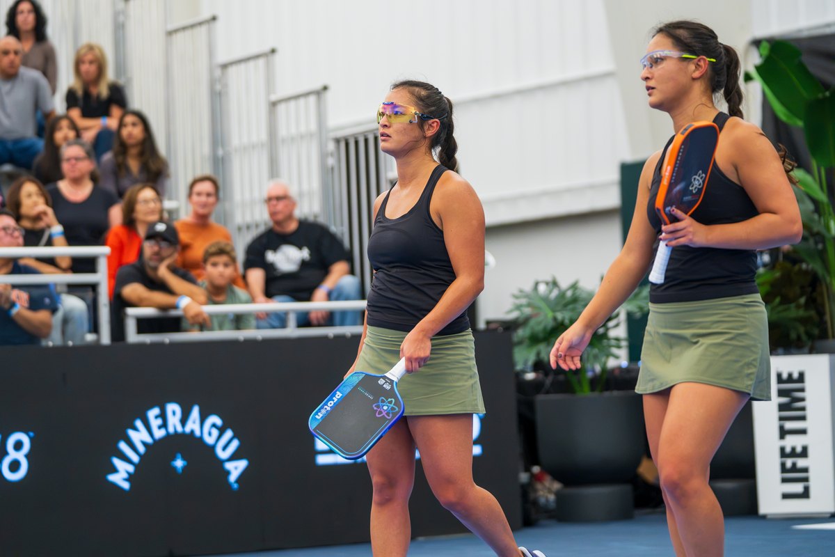 Jackie and Jade Kawamoto walking on court at the PPA Chicago Cup