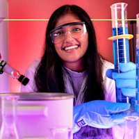 This Student’s Own Health Scare Inspired Her To Create Safer Cancer Treatment