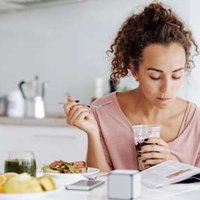 The Most Effective Weight Loss Programs Have This In Common, Study Shows