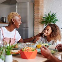Eating With Someone You Love May Help Lower Your Blood Sugar