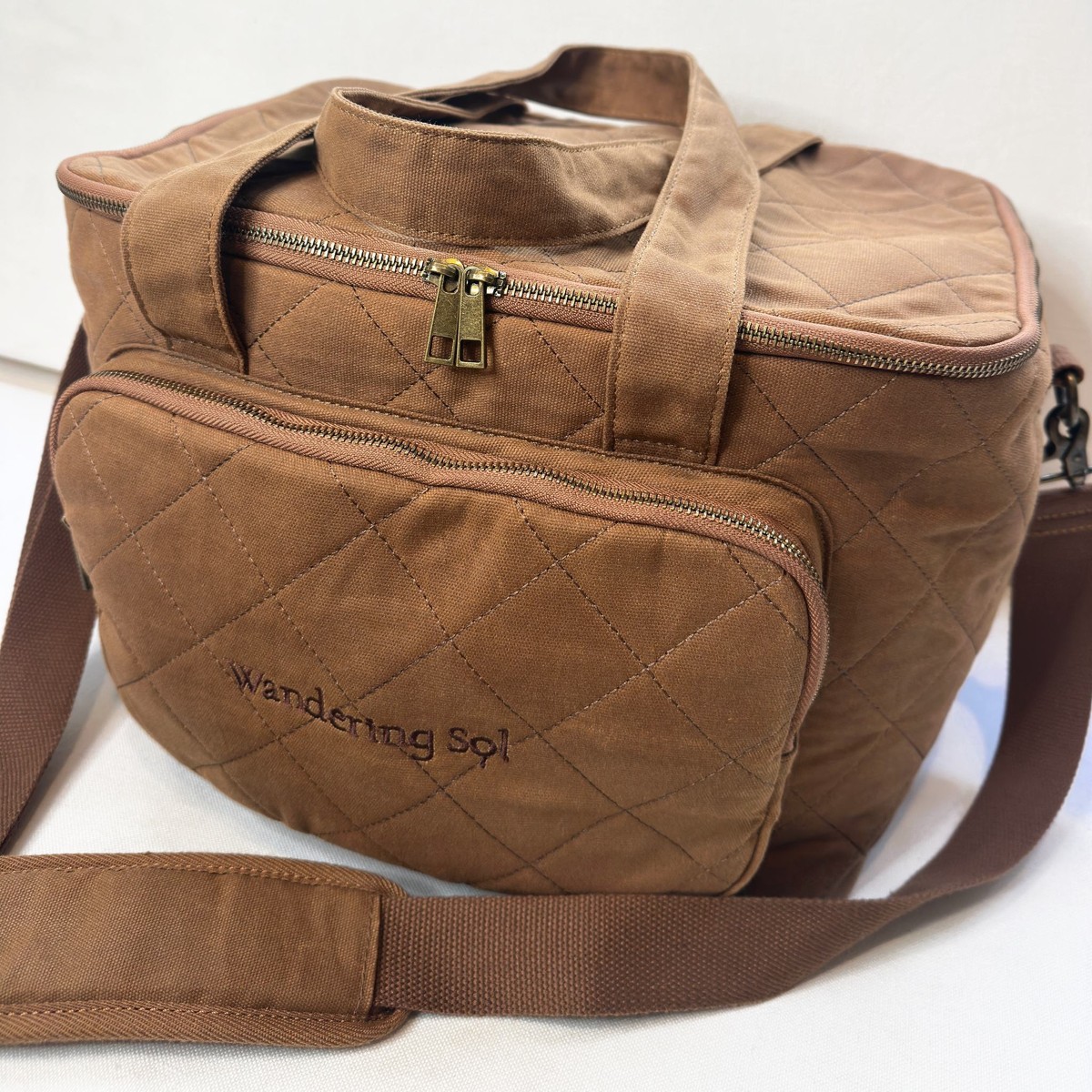 Clay waxed canvas wool-insulated cooler bag