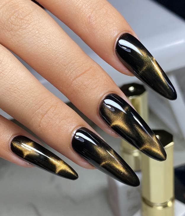 Black base with Dark Gold cat eye on top