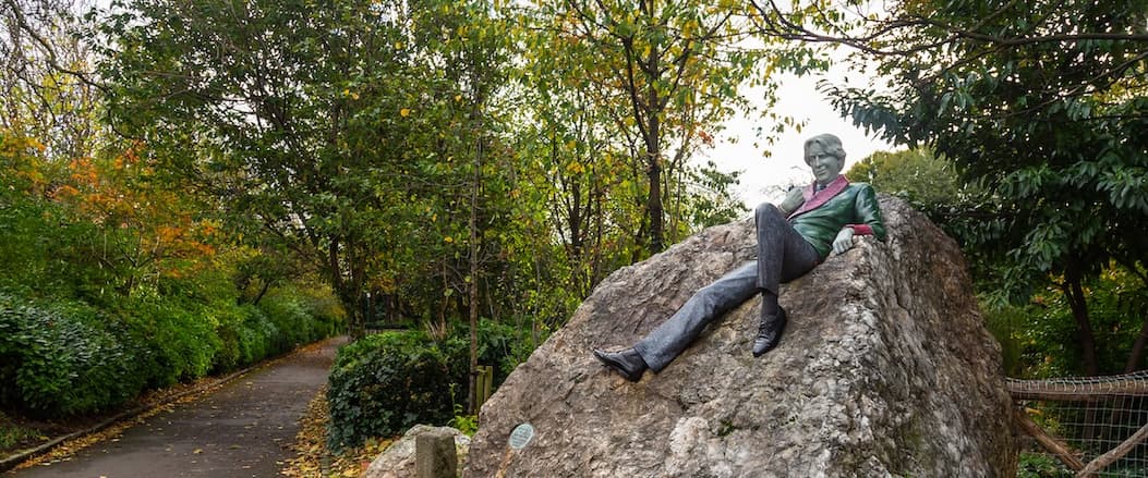 “A Nation of Lunatics.” What Oscar Wilde Thought About America