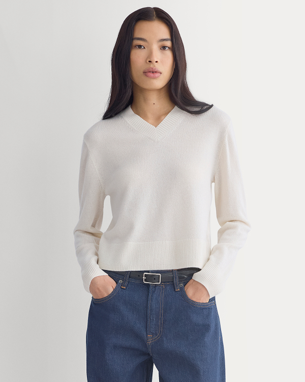 Image | Model wearing Cashmere Cropped High-V Sweater in Snow