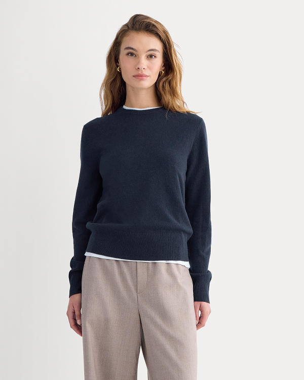  Image | Model in Cashmere Slim Crew Sweater | Navy