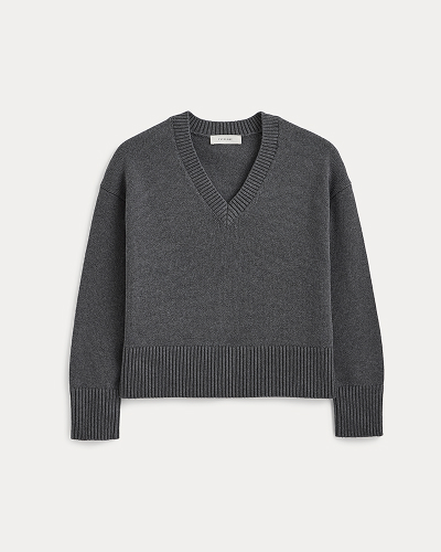 Image | Boxy V-Neck Sweater in Everyday Cotton in Heathered Charcoal 